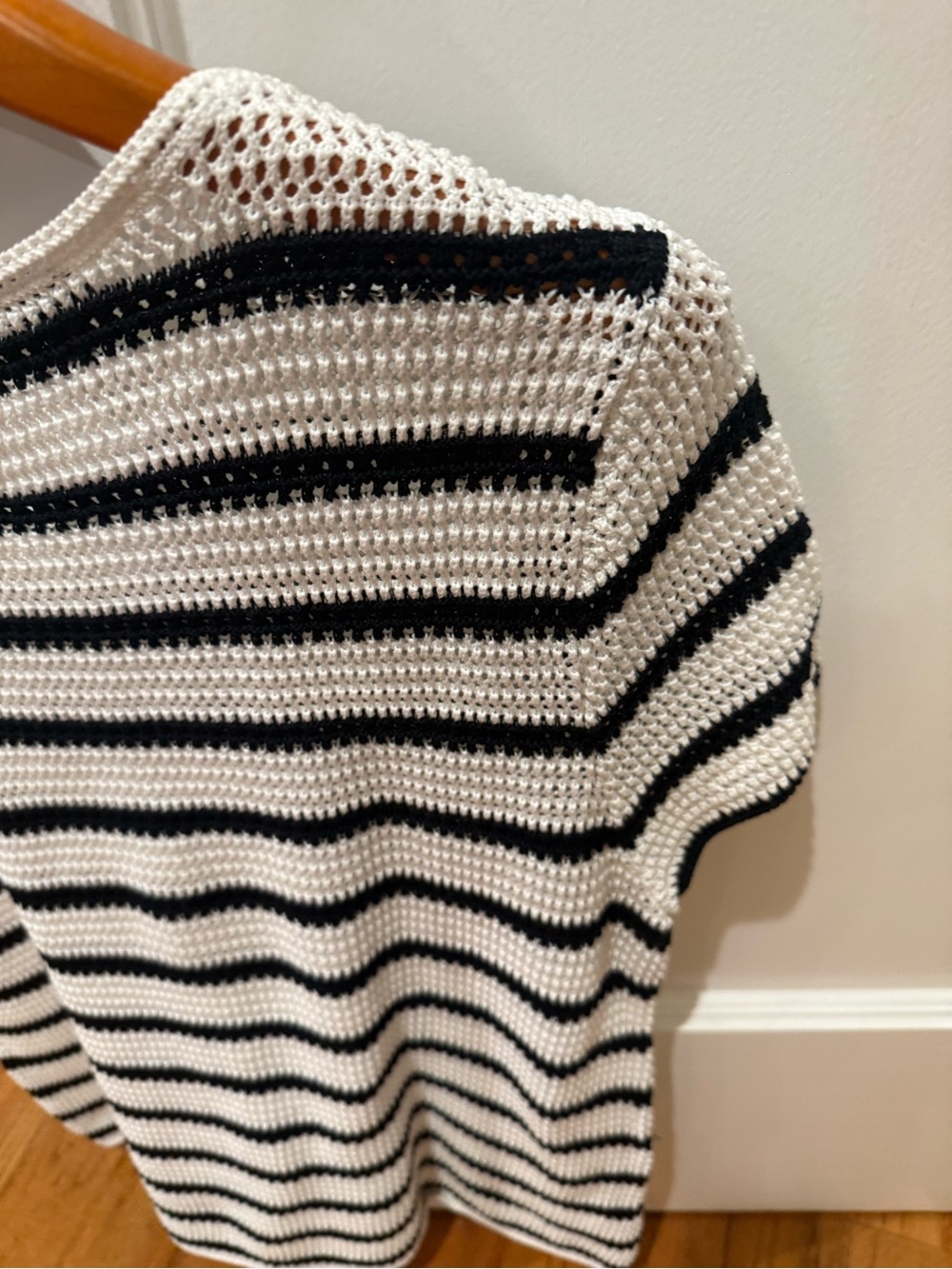 Talbots Black & White Striped Crochet Cotton Top size xl - Picture 7 of 7